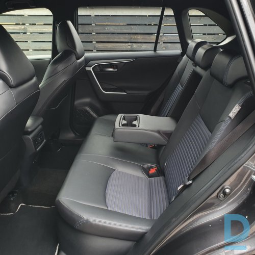 Pārdod Toyota Rav4 Style Hybrid 4WD, 2021