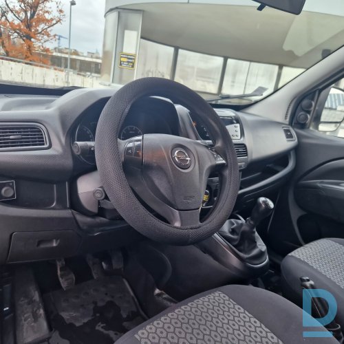 Pārdod Opel Combo 1.3d, 2016