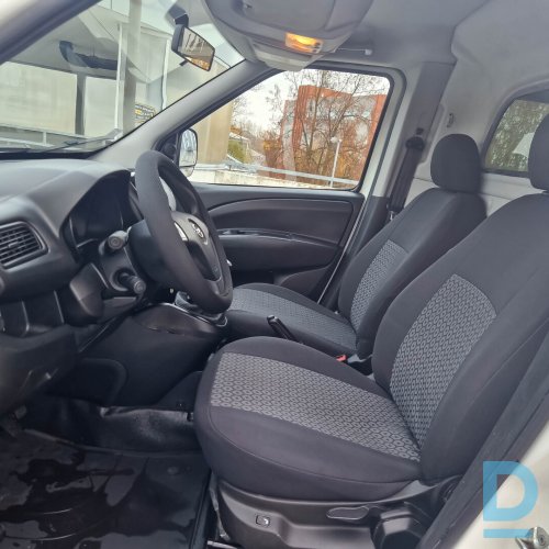Pārdod Opel Combo 1.3d, 2016