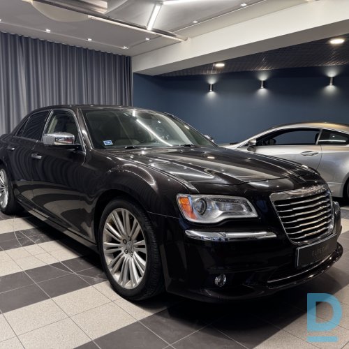 Pārdod Chrysler 300C Platinum 3.0d, 2013