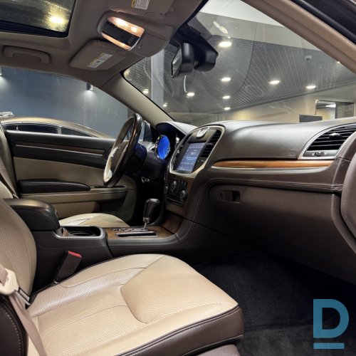 Pārdod Chrysler 300C Platinum 3.0d, 2013