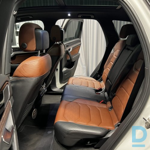 Pārdod Volkswagen Touareg 3.0tdi, 2018