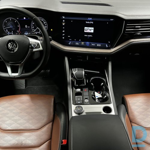 Pārdod Volkswagen Touareg 3.0tdi, 2018