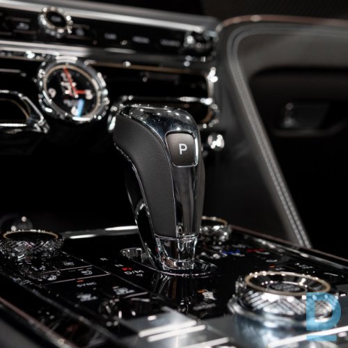 Pārdod Bentley Flying Spur S V8, 2023