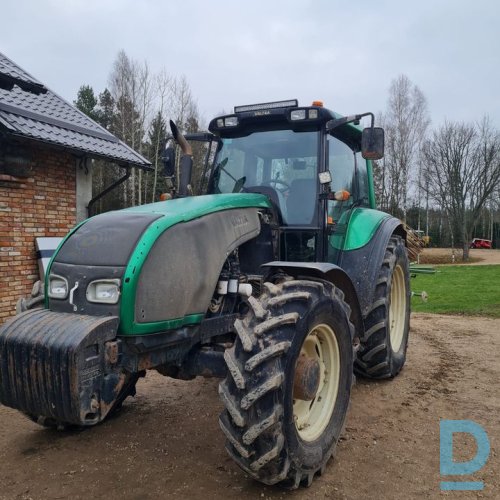 Pārdod Traktors Valtra T140