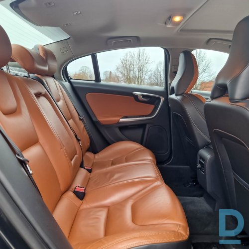 Pārdod Volvo S60 2.5, 2013