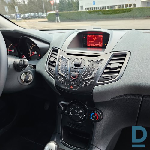 Pārdod Ford Fiesta 1.6d, 2011