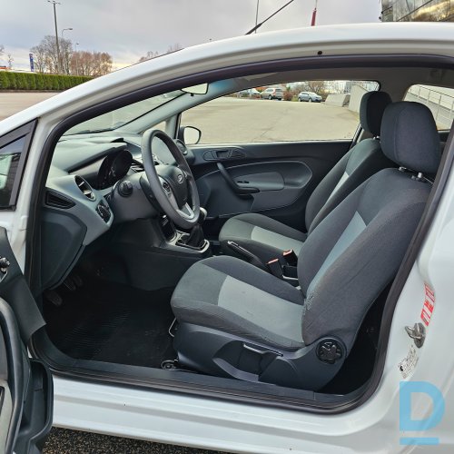Pārdod Ford Fiesta 1.6d, 2011