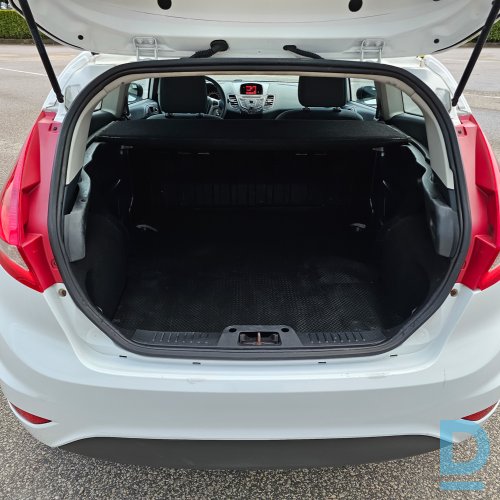 Pārdod Ford Fiesta 1.6d, 2011