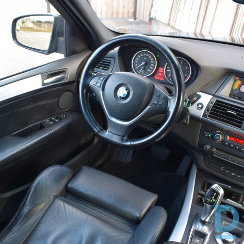 Pārdod BMW X5 3.0D, 2007
