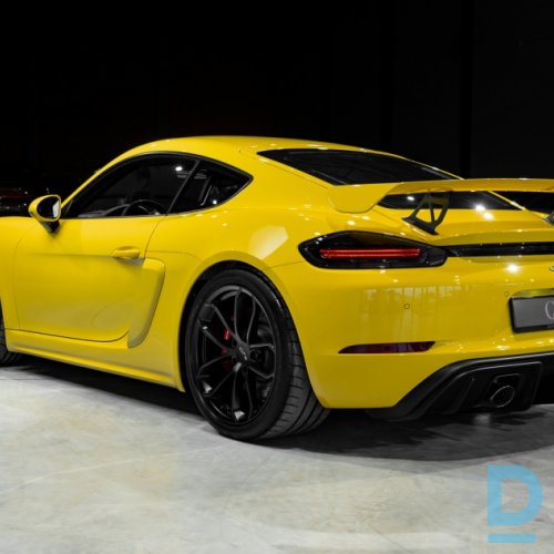 Pārdod Porsche Cayman GT4, 2020