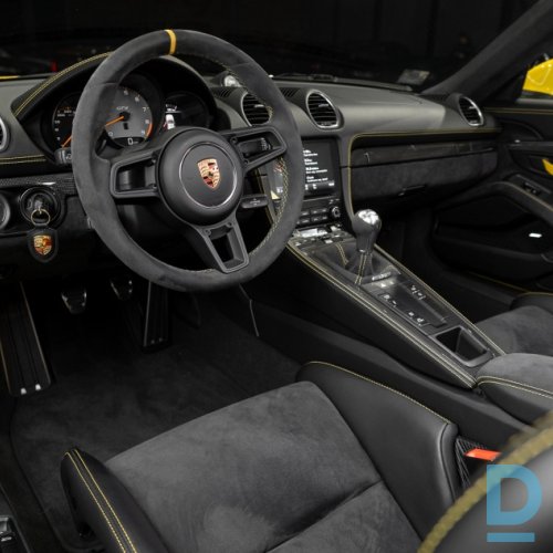 Pārdod Porsche Cayman GT4, 2020