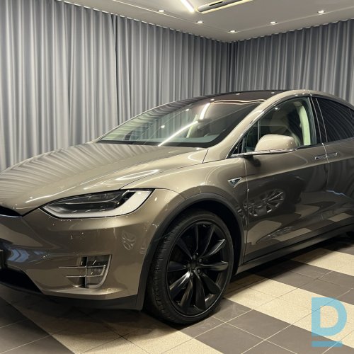 Pārdod Tesla Model X 90D, 2016