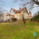 Продается коммерческие помещения на 1 этаже с просторным подвалом в самом центре