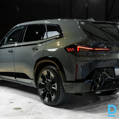Pārdod BMW XM, 2023