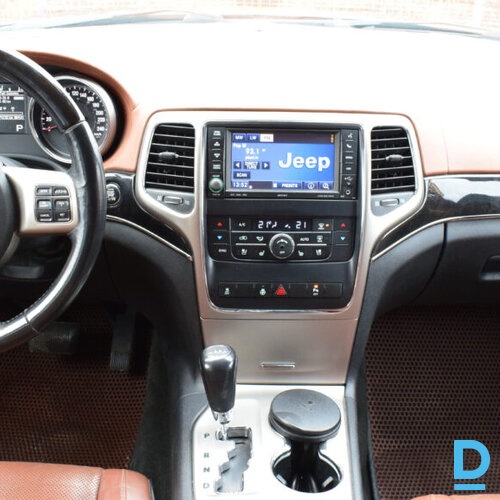 Pārdod Jeep Grand Cherokee 3.0D, 2012