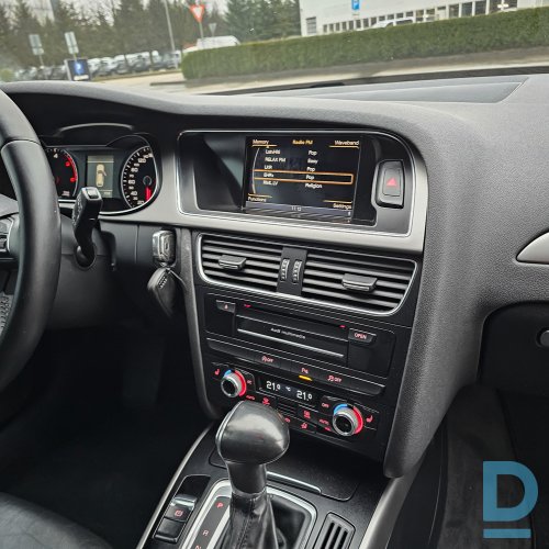 Pārdod Audi A4 2.0D, 2012