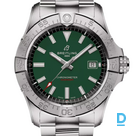 Продают Breitling Avenger Automatic 42