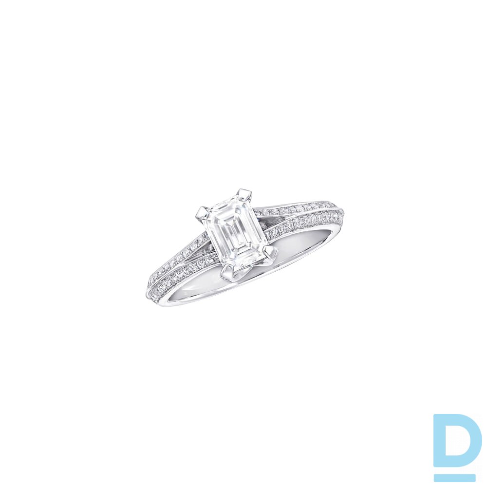 For Sale Graff Legacy Emerald Cut Diamond Engagement Ring 