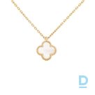 Продают Van Cleef & Arpels Sweet Alhambra Mini pendant