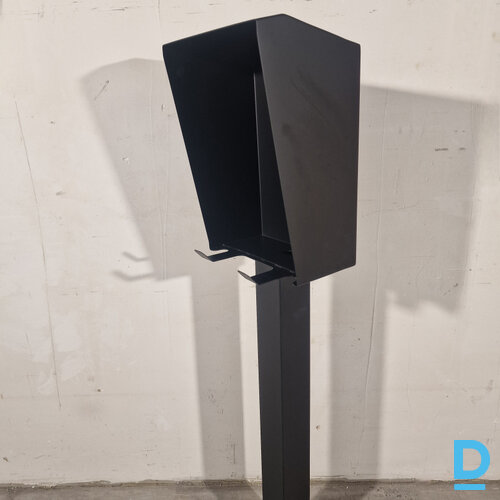 Tiek pārdots elektroauto uzlādes stacijas stabs. Tiek pārdots elektroauto uzlādes stacijas stabs.