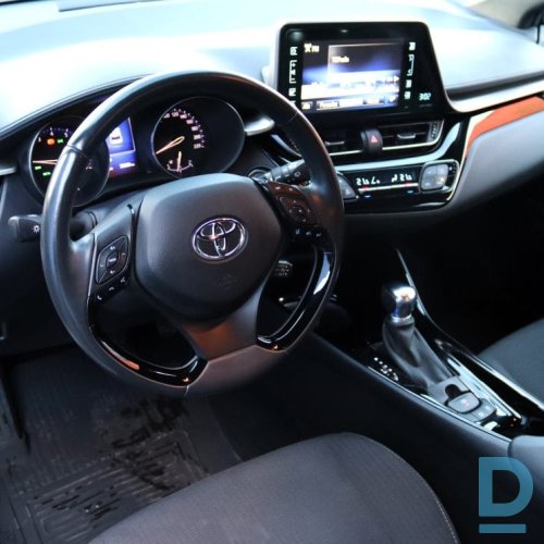 Pārdod Toyota C-Hr, 1.2i, 2019 Pārdod Toyota C-Hr, 1.2i, 2019