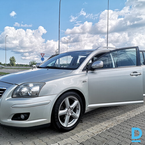 Pārdod Toyota Avensis, 2006