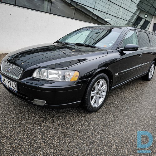 Pārdod Volvo V70 2.4D, 2005