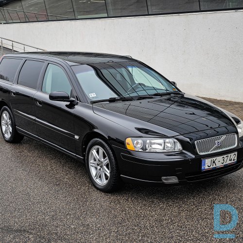 Pārdod Volvo V70 2.4D, 2005