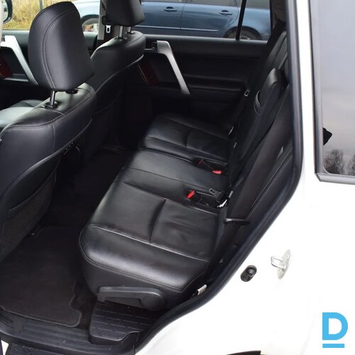 Pārdod Toyota Land Cruiser 150 Restailing, 2016 Pārdod Toyota Land Cruiser 150 Restailing, 2016