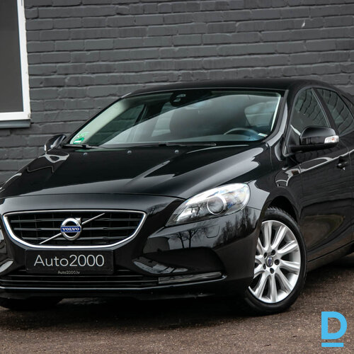 Pārdod Volvo V40 2.0D, 2015