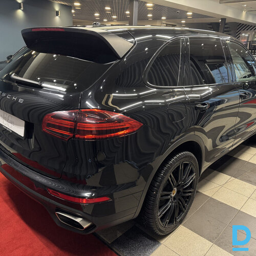 Pārdod Porsche Cayenne 3.0d, 2017