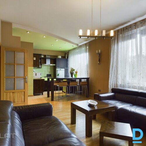 Pārdod dzīvokli Stirnu iela 13A