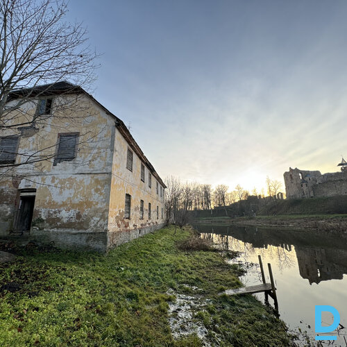 Pārdod māju Brīvības iela 2B