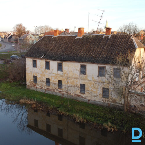 Pārdod māju Brīvības iela 2B