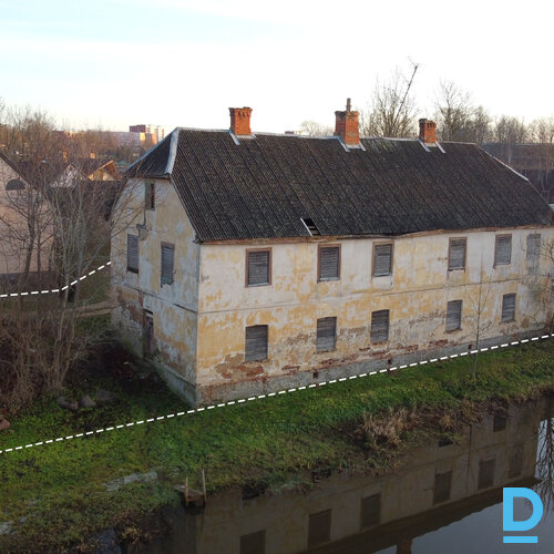 Pārdod māju Brīvības iela 2B