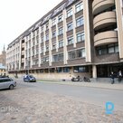 Iznomā biroja telpas centrā – Elijas ielā 17. Birojs izvietots ēkas 6.stāvā. Kopējā platība 82 m² Plānojums: - plaša open space darba telpa; - izolēts kabinets;