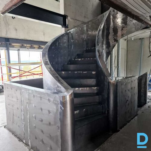 Metāla konstrukciju ražošanas pakalpojumus.