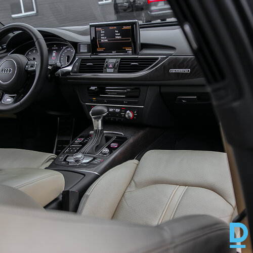 Pārdod Audi S6, 2012