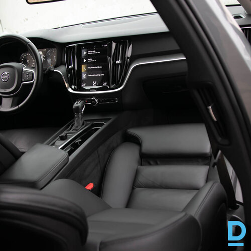 Pārdod Volvo V60 2.0D, 2019