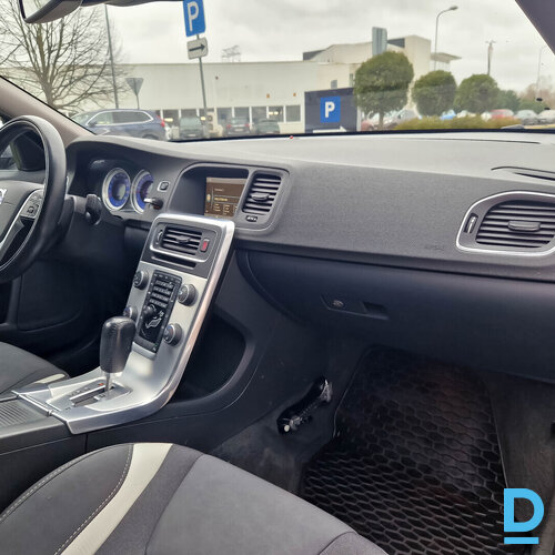 Pārdod Volvo S60 2.0d, R-Design, 2011