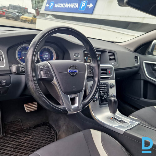 Pārdod Volvo S60 2.0d, R-Design, 2011