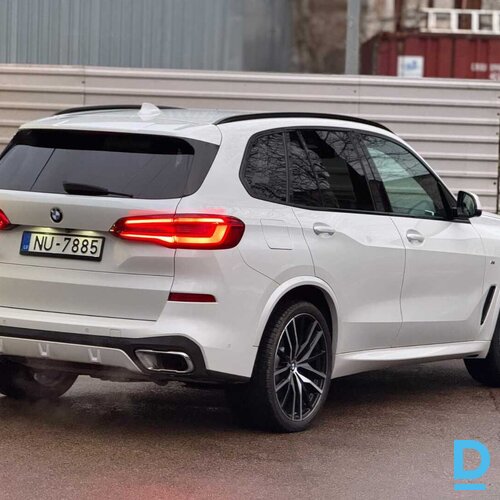 Pārdod BMW X5 4.0d, 2019