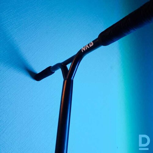 Pārdod NKD Extreme Black Skrejritenis Pārdod NKD Extreme Black Skrejritenis