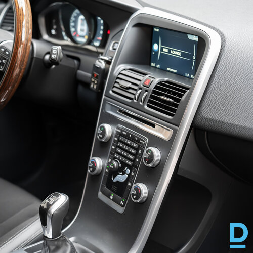 Pārdod Volvo XC60 2.0d, 2015