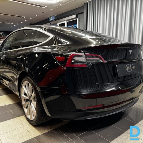 Pārdod Tesla Model 3 Standard Range Plus, 2019