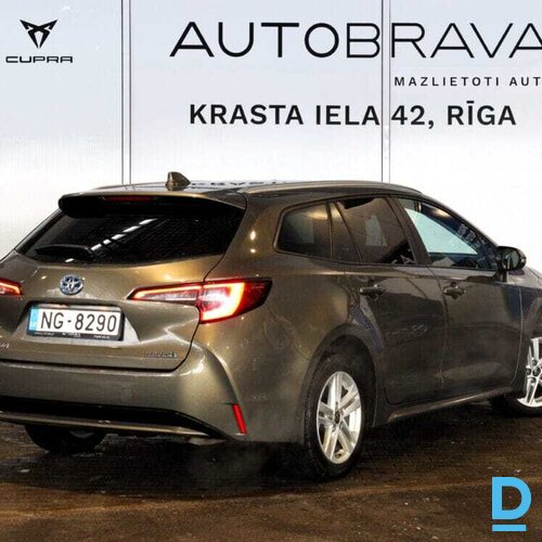 Pārdod Toyota Corolla Hybrid Touring Sport 1.8, 2022