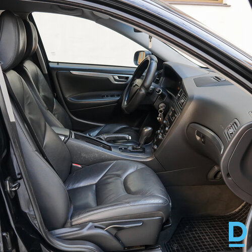 Pārdod Volvo V70 2.4d, 2007