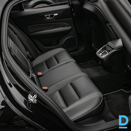 Pārdod Volvo V60 2.0 B3, R-Design, 2021 Pārdod Volvo V60 2.0 B3, R-Design, 2021
