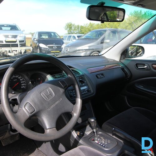 Pārdod Honda Accord 1.8i, 2002